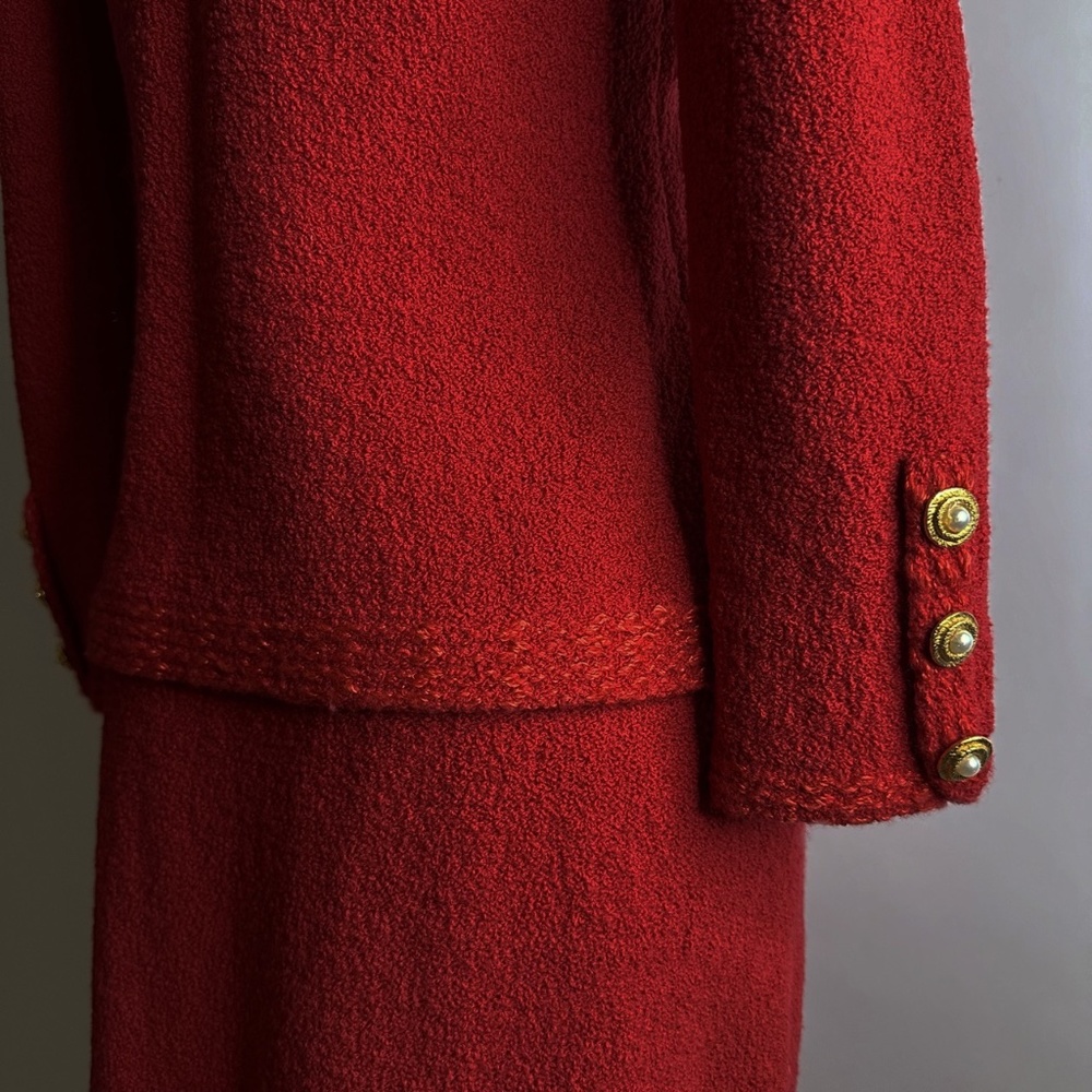 Vintage 80's Designer Adolfo Red Bouclé Wool Set with Lady Jacket & Skirt - Picture 7 of 12